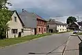 Domky na jihu vesnice