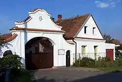 Opravené místní stavení