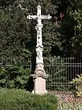 Krucifix u kostela