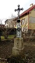 Křížek s datací 1885