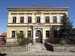 Škola na návsi
