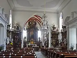 Interiér farního kostela sv. Jakuba Staršího v Týně nad Vltavou.