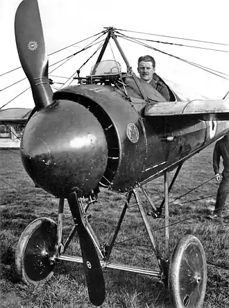 Morane-Saulnier N RFC s rozměrným vrtulovým kuželem zvaným „casserole“