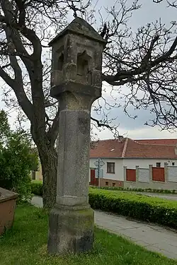 Moravské_Budějovice_-_boží_muka.jpg