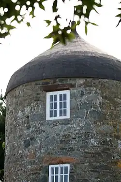 Bývalý větrný mlýn na Le Moulin
