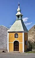 Kaple u návsi