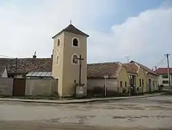 Zvonice na návsi