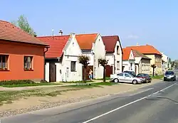 Vesnická architektura v centru Mratína