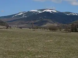 Jarní pohled na Mravenečník od jihu