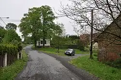 náves se zvonicí