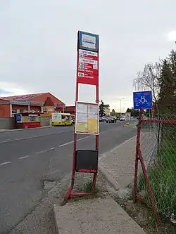 Mukařov, Pražská, zastávka Mukařov, směrem ke kruhovému objezdu se historicky rozkládala Buda