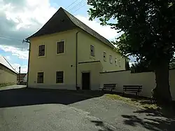 Myslív, fara.jpg