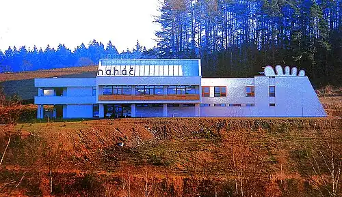 Interiéry motorestu Naháč, s D. Fenclovou. J. Štěrbou, výtvarníci K. Gebauer, I. Kafka, intervence do architektury exteriéru I. Kafka, 1985 (foto I. Kafka)