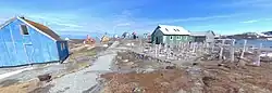 Domy a hřbitov v Napasoqu