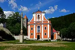 Nejdek kostel svatého Martina červen 2019 (1).jpg