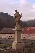 Socha svatého Jana Nepomuckého před farou