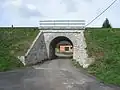 Podjezd pod tratí