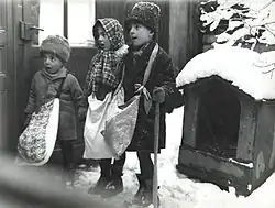 Děti v Bukurešti, 1929