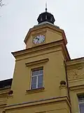 Věž s hodinami v Niederleho pavilonu