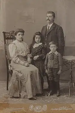 Nikola, Ekaterina, Vasilka a Ivan Šavkulov - 1903