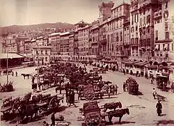 Piazza Caricamento, Janov