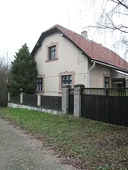 Dům