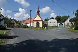 Kaplička na návsi