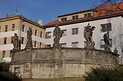 Novoměstská-kašna-Chrudim2011.jpg