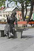 Lavička se sochou Goralky