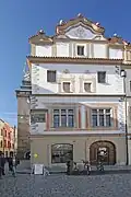 Oesterreicherův dům, Pernštýnské nám. 77, Pardubice 1.JPG