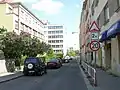 Ohradní ulice, vlevo Gymnázium Elišky Krásnohorské a SOU