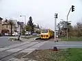 Motorová jednotka 814 stojí v zastávce Olomouc-Hejčín.