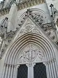 Katedrála sv. Václava v Olomouci. Neogotický portál s vimperkem