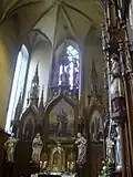 Hlavní oltář s pohledem do presbytáře