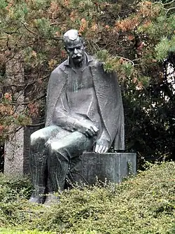 Opava-socha Petra Bezruce.JPG
