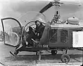 Bell 47D na letišti v Rotterdamu