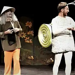 Žvanivý Slimejš v inscenaci Divadla Josefa Kajetána Tyla (foceno v roce 2019)