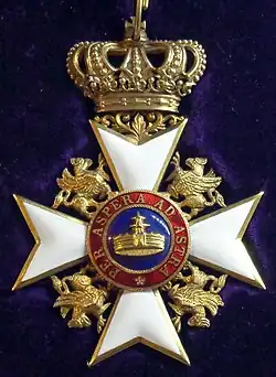 Insignie řádu ve třídě komtura