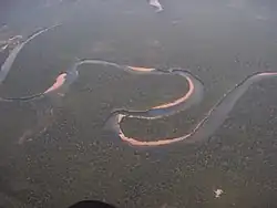 Meandry Orinoka ve venezuelském pralese