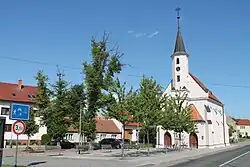 Náves v Ostopovicích