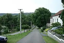 Cesta ke kostelu v Ouběnicích