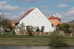 Overview_of_Sheephouse_in_Lažínky,_Třebíč_District.jpg