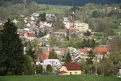 Pohled na Trhovou Kamenici ze sjezdovky