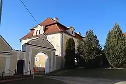 Overview of rectory in Velký Újezd, Kojatice, Třebíč District.jpg