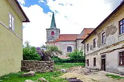 Ovesné Kladruby kostel svatého Vavřince.jpg