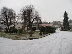 náves