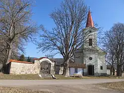 Filiální kostel sv. Anny v Pěkné.