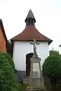 Kaplička s křížkem