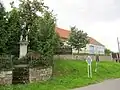 Křížek a starší zástavba