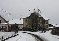 Dům v obci